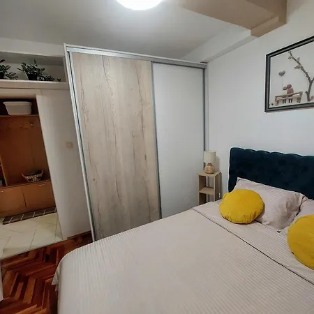 Stan Na Dan Sara - U Blizini Centra Grada Daire Novi Sad