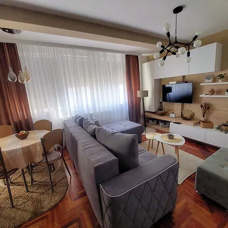 Apartmán Stan Na Dan Sara - U Blizini Centra Grada *