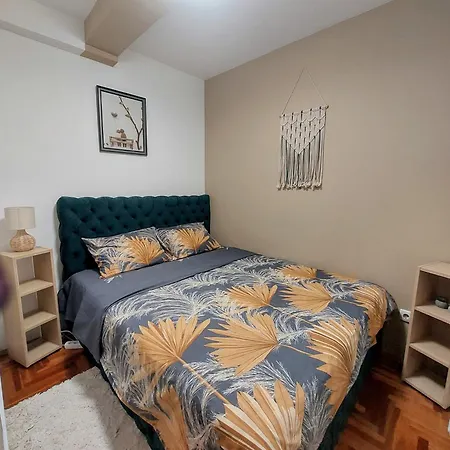 Stan Na Dan Sara - U Blizini Centra Grada *