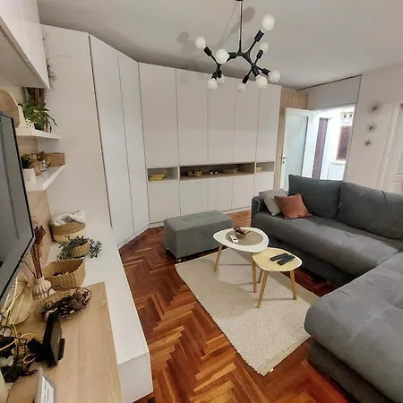 Daire Stan Na Dan Sara - U Blizini Centra Grada