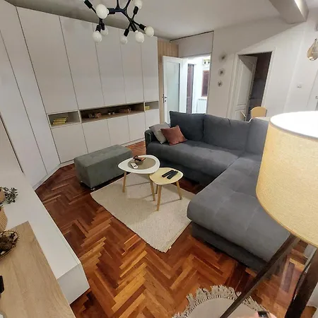 Daire Stan Na Dan Sara - U Blizini Centra Grada *